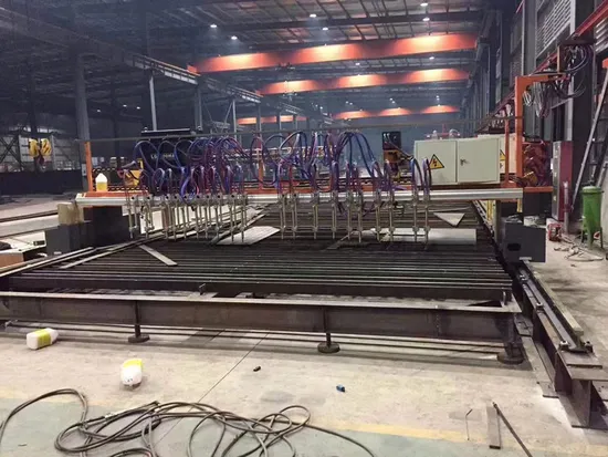 高精度 CNC プラズマ カッター金属鋼プラズマ切断機酸素ガス